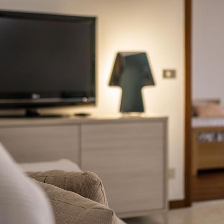 Patrizia & Giuseppe Apartment สกอร์เซ ภายนอก รูปภาพ